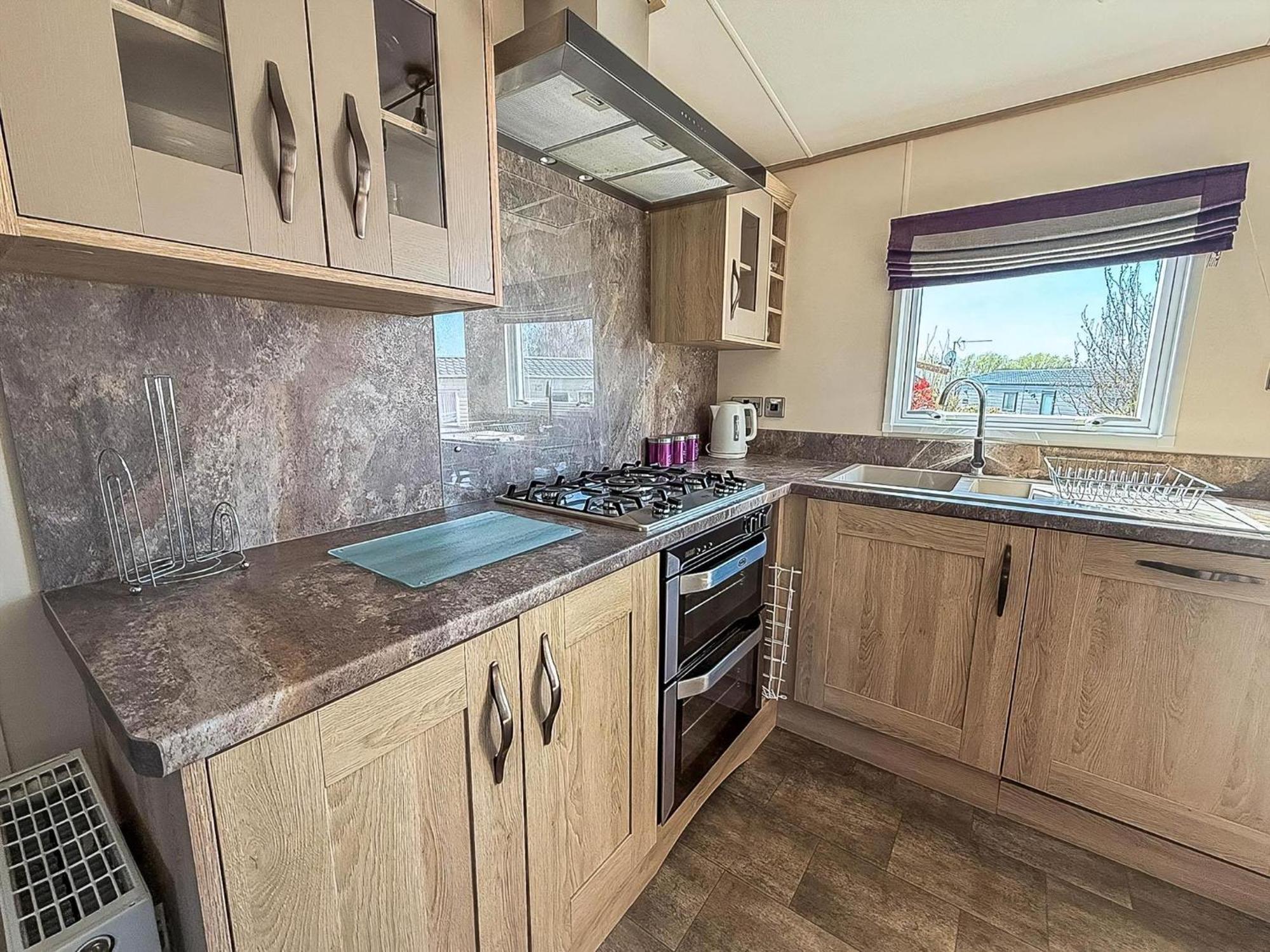 Beautiful Lodge At Manor Park In Hunstanton Ref 23018K Exteriér fotografie